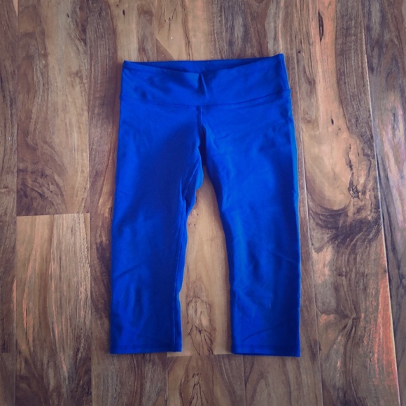 ALO Bright blue crop legging - Picture 1 of 3